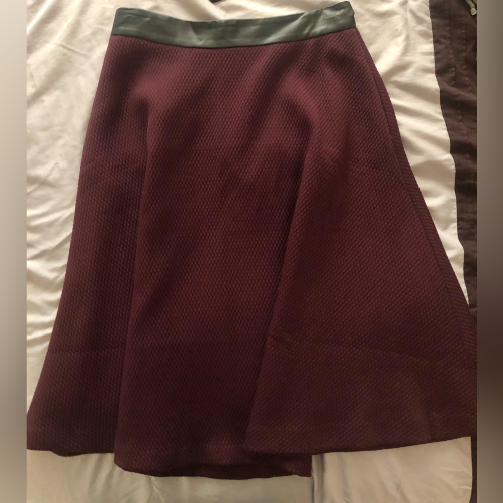 Banana Republic skirt with faux leather waist trim